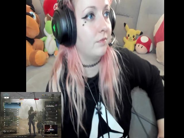 Live sex webcam photo for PrincessBluu #253931606