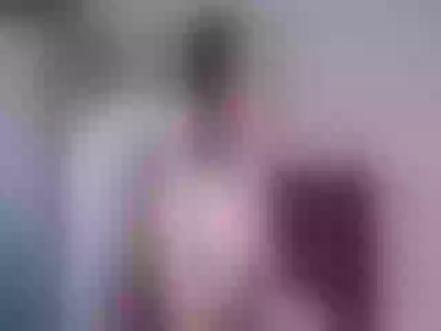 Live sex webcam photo for Sun_kissed1 #254047286