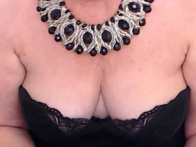 Live sex webcam photo for AlanaRichards #240962337