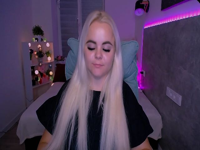 Live sex webcam photo for Jenni__fer #256083889