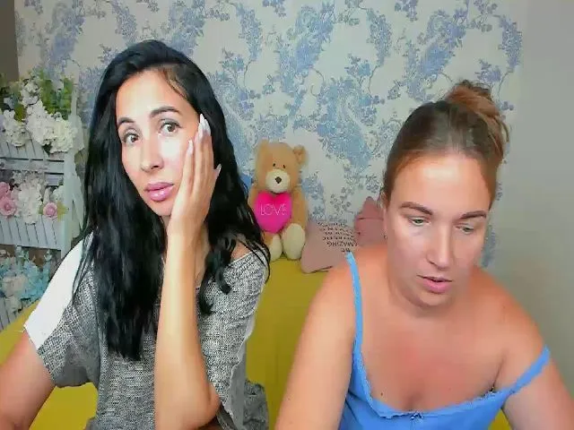 Live sex webcam photo for NikaRysa #264639306