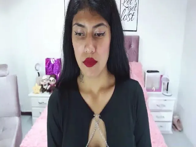 Live sex webcam photo for PeytonBrunett #262918566