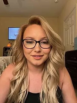 Live sex webcam photo for Sherrimillerxo #242685613