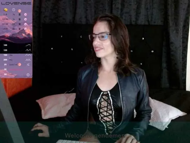 Live sex webcam photo for Dominitrix666 #255313942