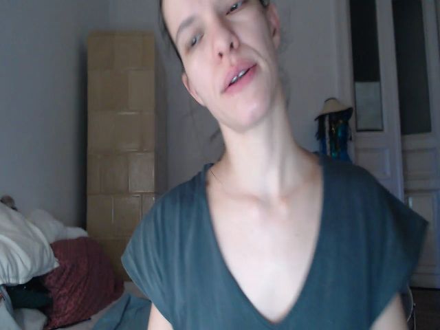 Live sex webcam photo for PetitePinkie #254297816