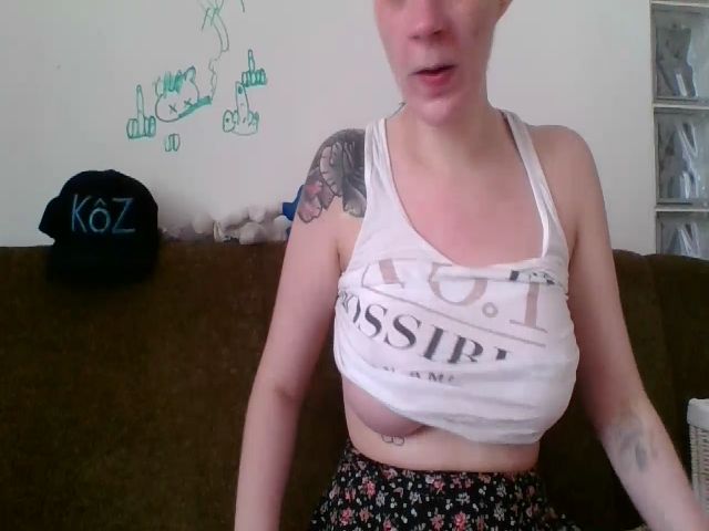 Live sex webcam photo for yonghardcore #261399238