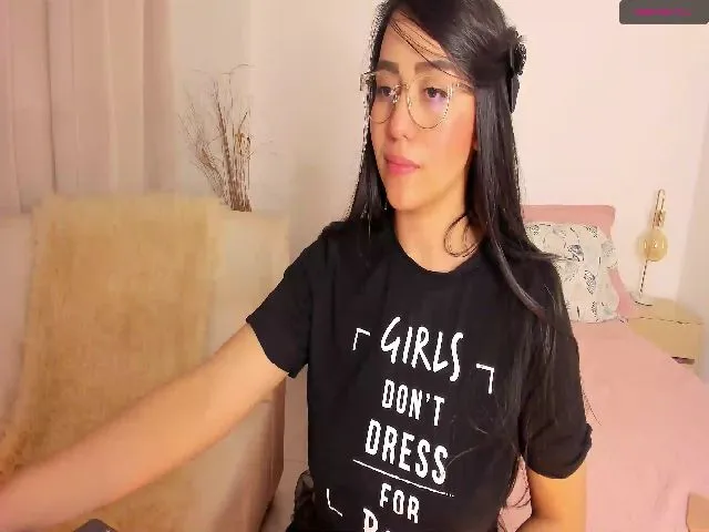 Live sex webcam photo for Helena_Hills #255520987