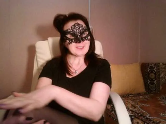 Live sex webcam photo for leeloofire #241087876