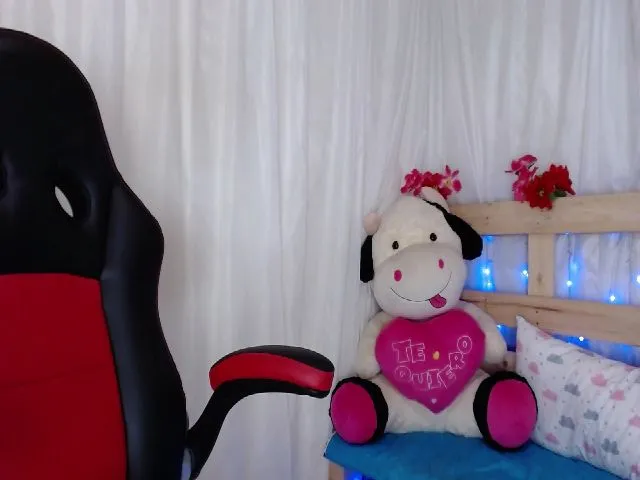 Live sex webcam photo for Allison_lov #252892354
