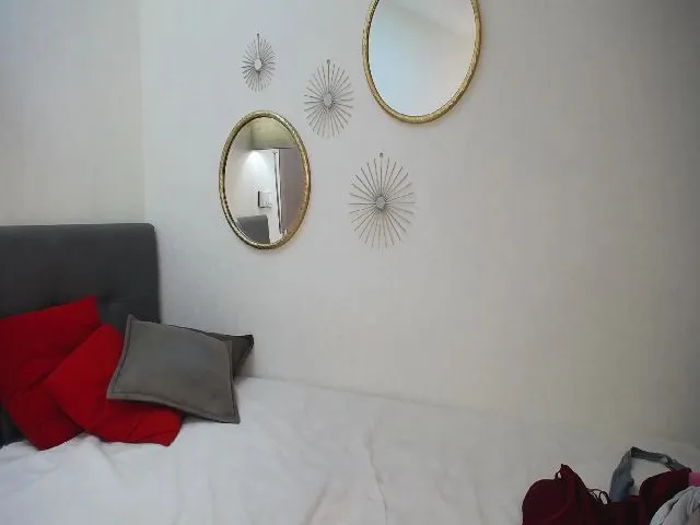 Live sex webcam photo for TeaseYouHot #254352966