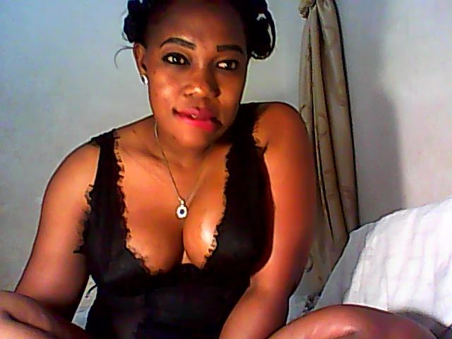 Live sex webcam photo for AfriPrincess #254468708
