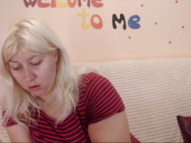 Live sex webcam photo for Kylie_Pag #253273881