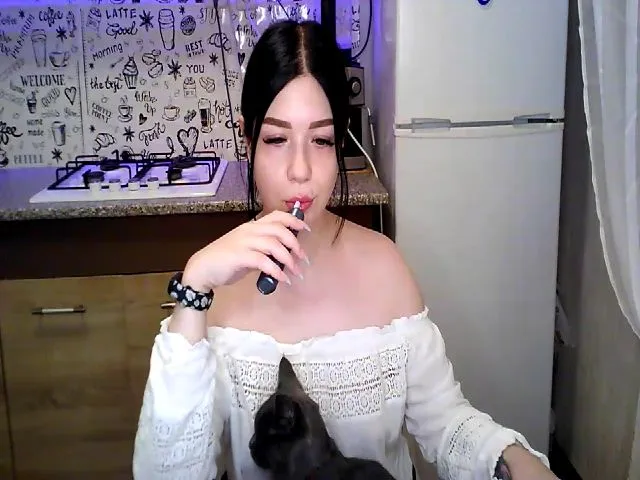 Live sex webcam photo for SexyInMyPJs #262209450