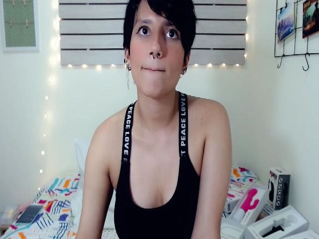 Live sex webcam photo for Lorelain_ #257376135