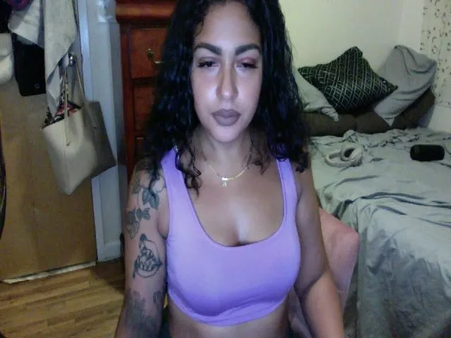 Live sex webcam photo for AbyssAnna #253318885