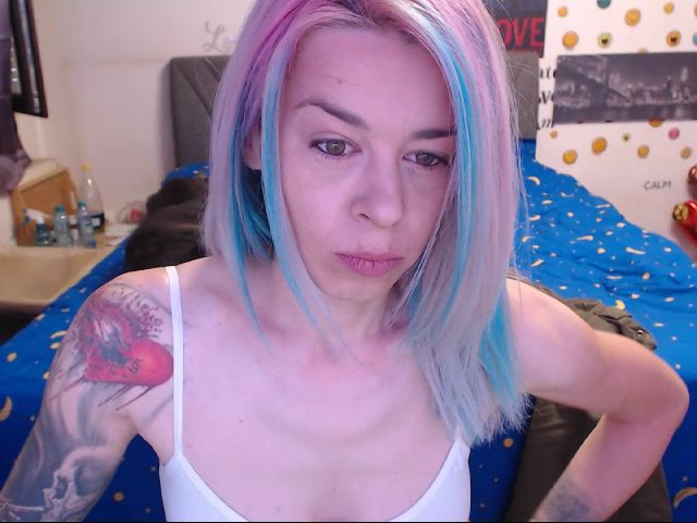 Live sex webcam photo for Directgirl #253360728