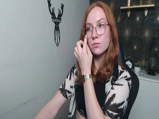 Live sex webcam photo for KISSxGABBY #254551161