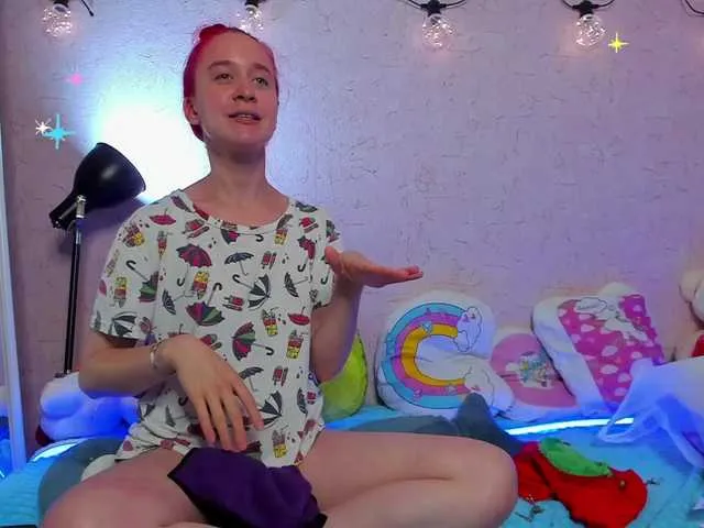 Live sex webcam photo for KiraLiLime #287989945