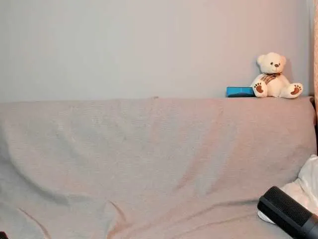 Live sex webcam photo for sweetjoyce #241633206