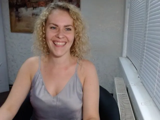 Live sex webcam photo for AnnnaLia #259820716