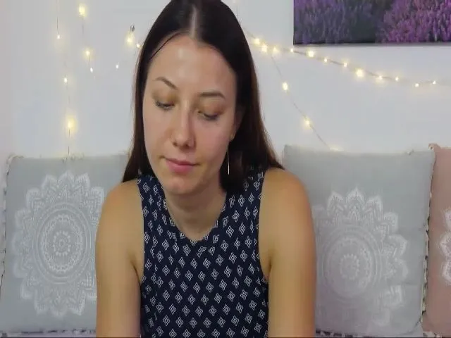 Live sex webcam photo for AyleenRosie #255895029