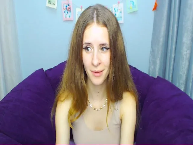 Live sex webcam photo for KristenKravit #254037224