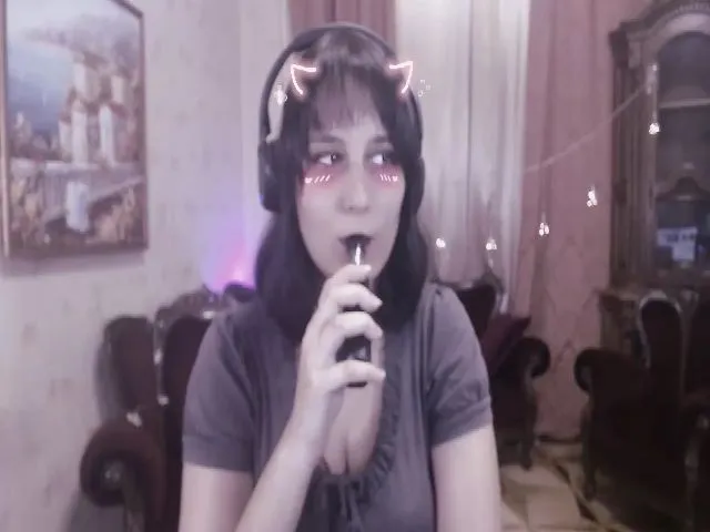 Live sex webcam photo for GraceLuv #256312484