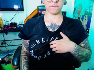 Live sex webcam photo for amy-ink #240680795