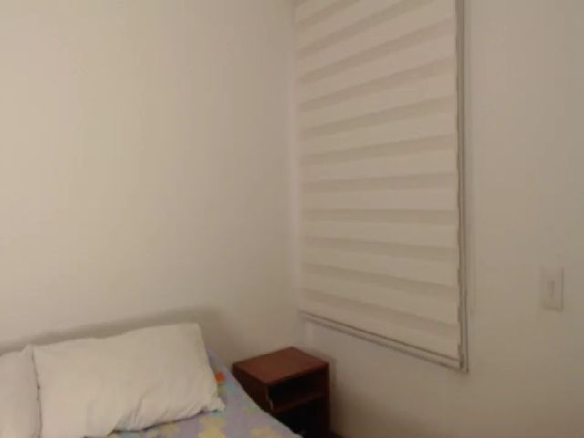 Live sex webcam photo for SweetyHottie #265183728