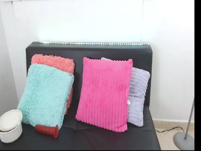 Live sex webcam photo for Arianna_sexyy #258189574