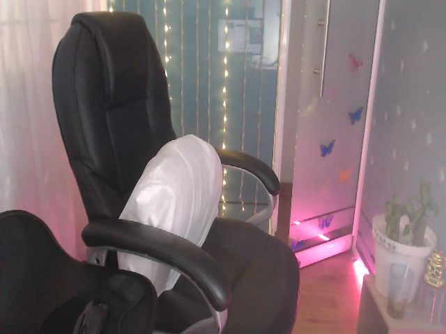 Live sex webcam photo for Anahi_moore #254263098