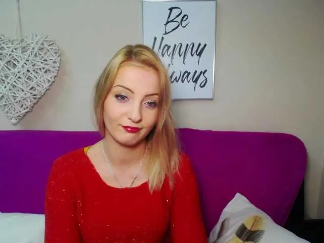Live sex webcam photo for NatalieKiss #241114575