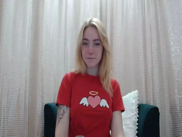 Live sex webcam photo for RedBerryy #252966514