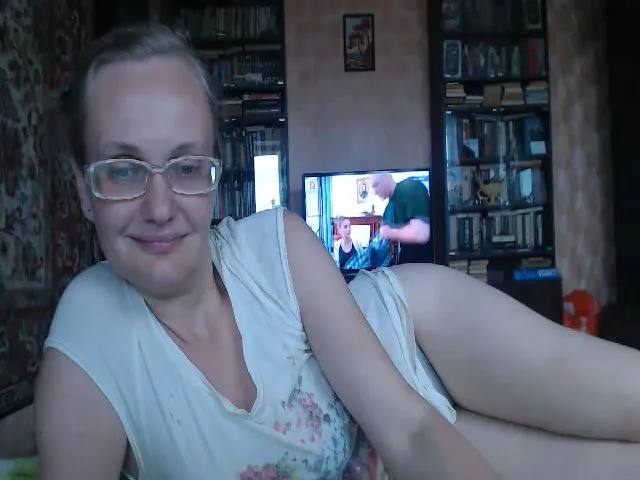 Live sex webcam photo for Burn2beWild #258207335