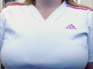 Live sex webcam photo for luzzyhot #240568587