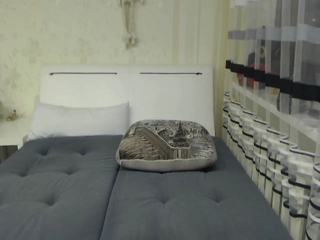 Live sex webcam photo for Glamkisssa #263800275