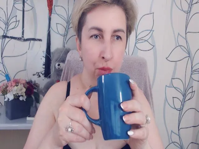 Live sex webcam photo for DepravedMadam #254098701