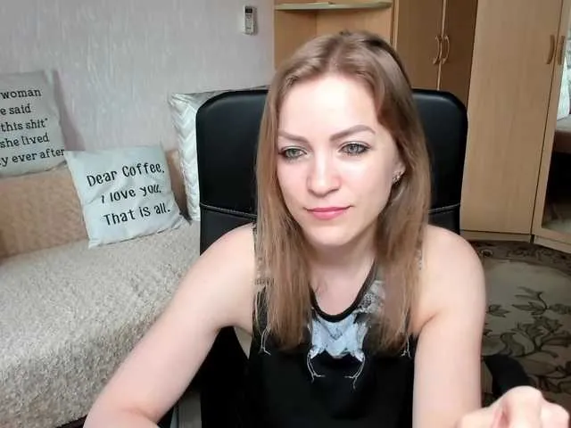 Live sex webcam photo for CherishSia #241984830