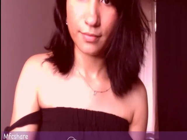 Live sex webcam photo for Valeriecat #255759676