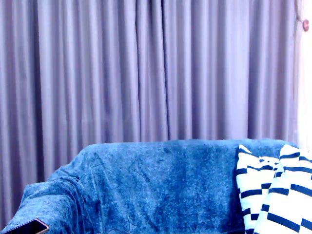 Live sex webcam photo for SweetyPaws #263298980