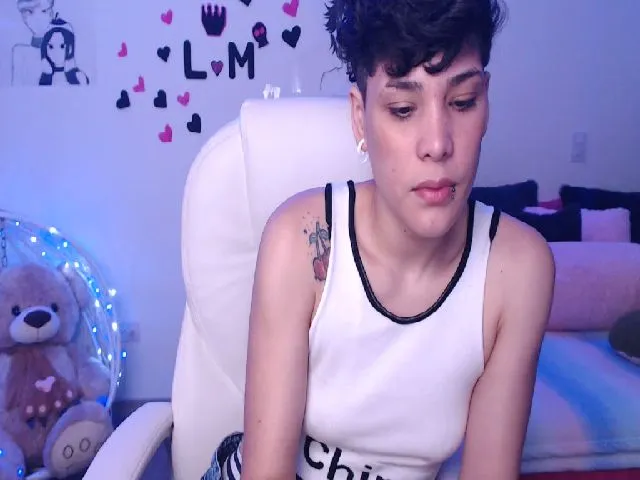 Live sex webcam photo for Laura_R23 #262171727