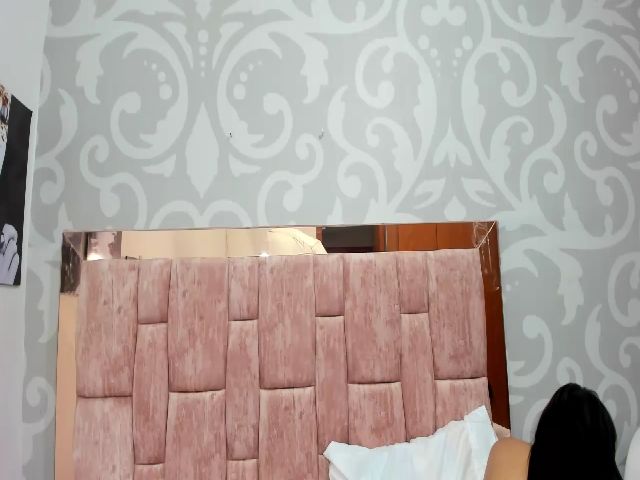 Live sex webcam photo for scarlet_tt #253345237