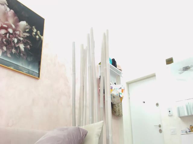 Live sex webcam photo for Bratty_Dya #258879976