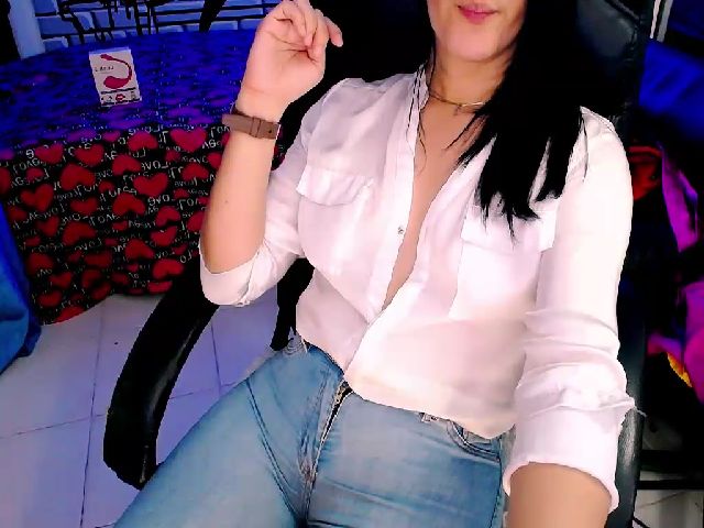 Live sex webcam photo for Sashabreck #287859958