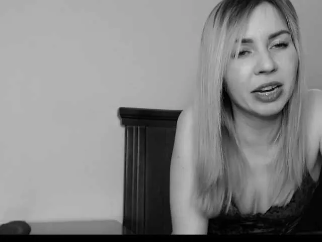 Live sex webcam photo for SexyIrineV #241043170