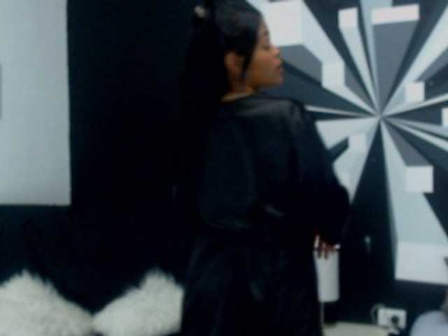 Live sex webcam photo for shariksweet #241148830