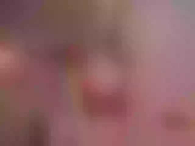 Live sex webcam photo for EmmaSiff #255927612