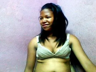 Live sex webcam photo for Metissia #240571987