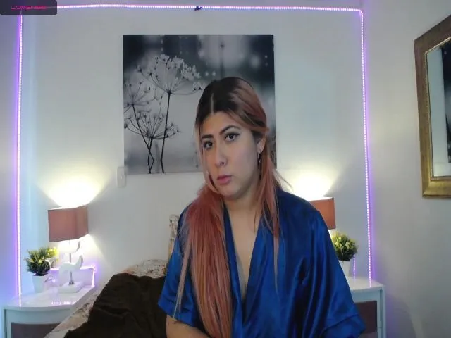 Live sex webcam photo for NicolSaenz #265096965