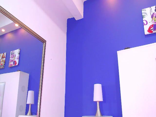 Live sex webcam photo for Scarlett_1801 #252324826